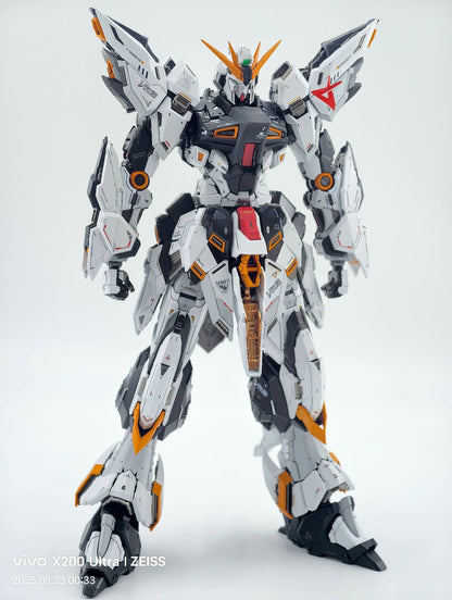 [Color customization] Einta Industries 1/72 Sky Defender(V gundam color scheme)Model Kit