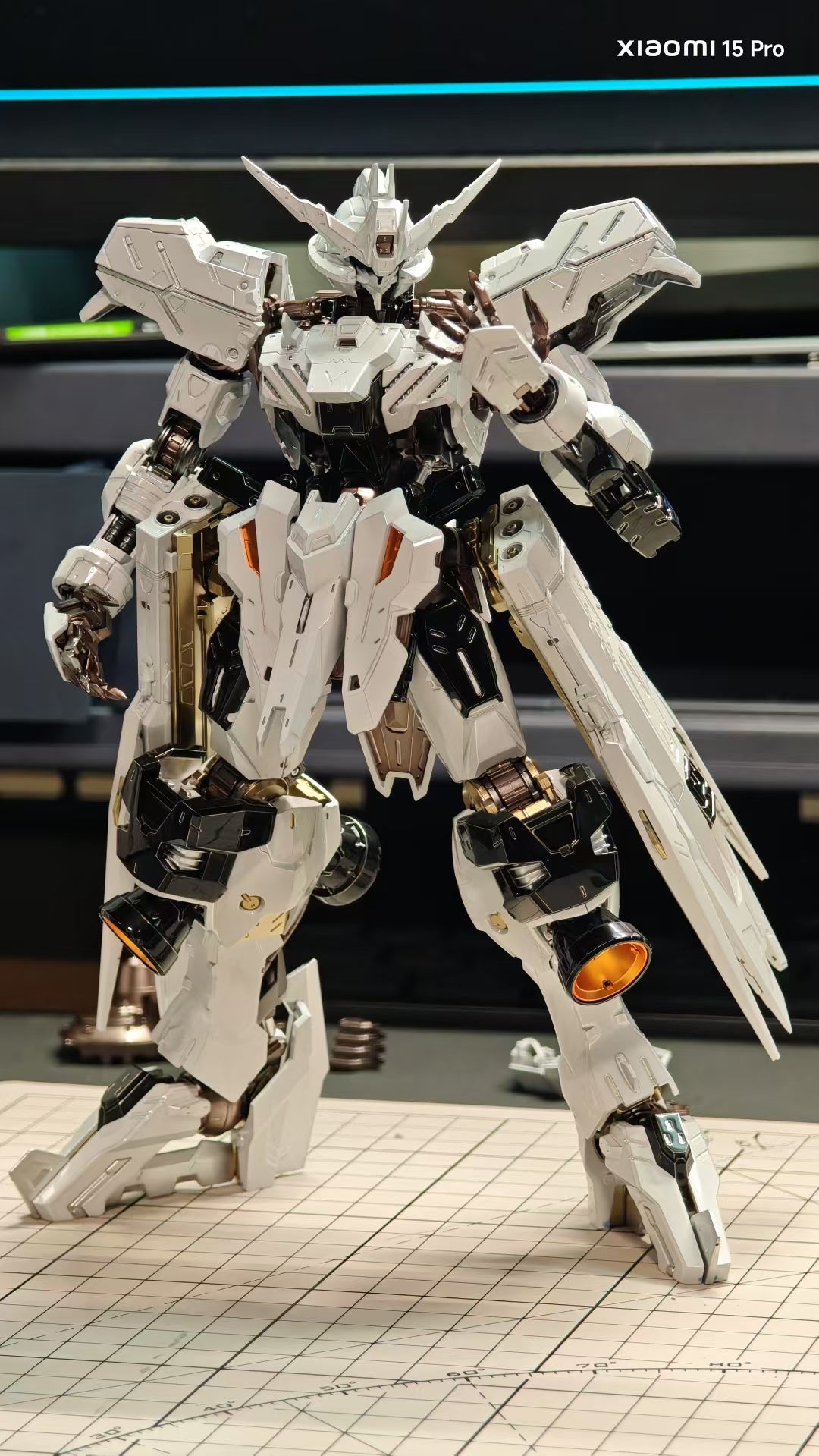 [Color customization] MG 1/100 ASW-G-XX Gundam Vidar (Titanium White/Black Electroplated color scheme) Model Kit