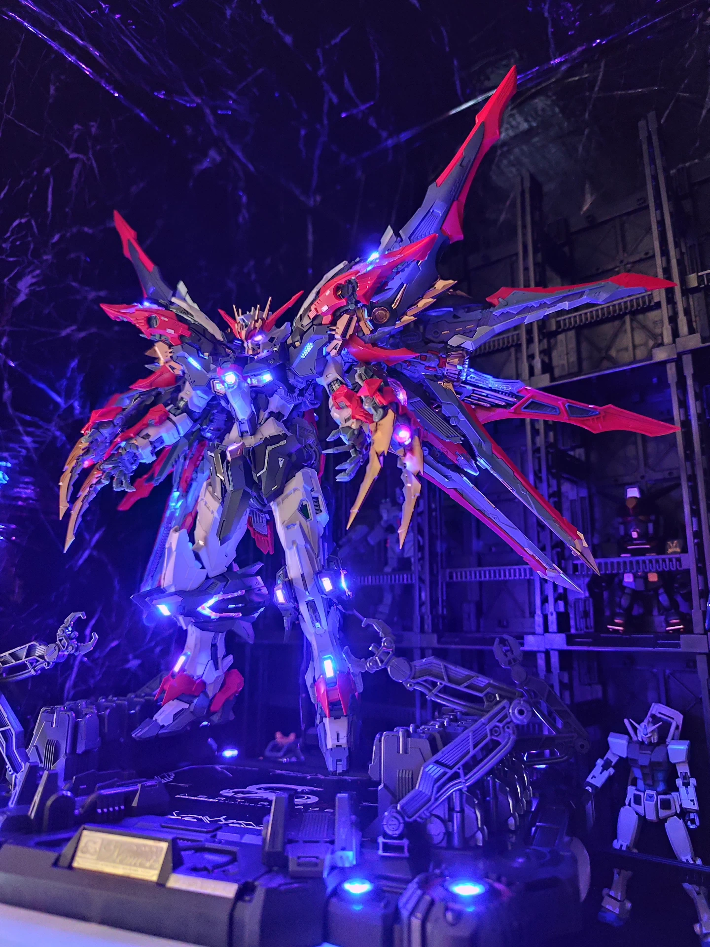 [Light/Color customization] Infinity Nova Nemesis Goddess 1/100 Scale Model Kit Light-up Assembled Version